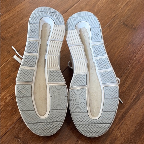 On Clouds THE ROGER, Women’s size 8.5 - Picture 9 of 12